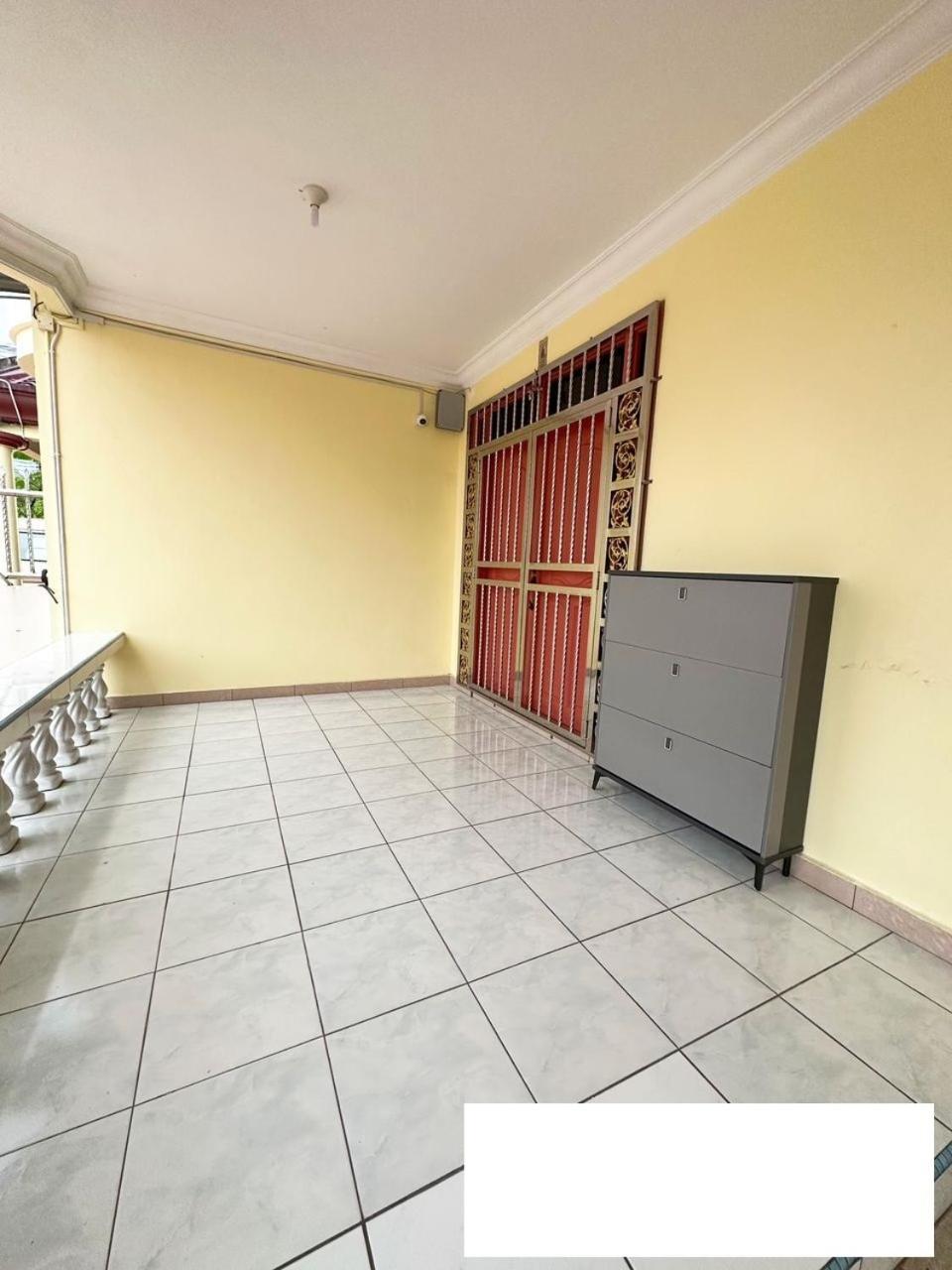 Ling'S Homestay Miri Exterior photo